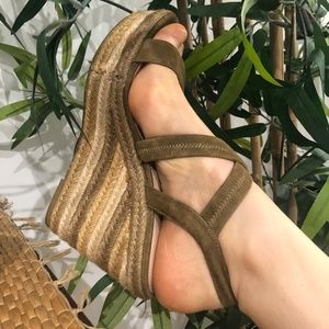 Fabulous and new - Pelle Moda Dora Espadrille Wedge Sandal